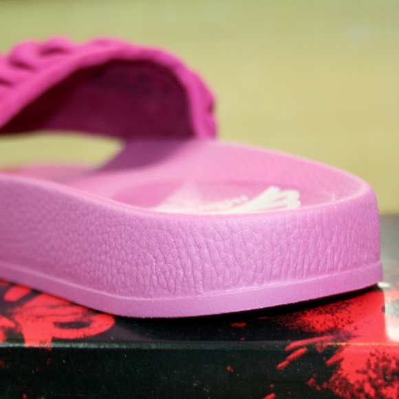 ⚡PRICE DROP⚡ Magenta Flutter Slide Sandal NIB - Picture 7 of 8